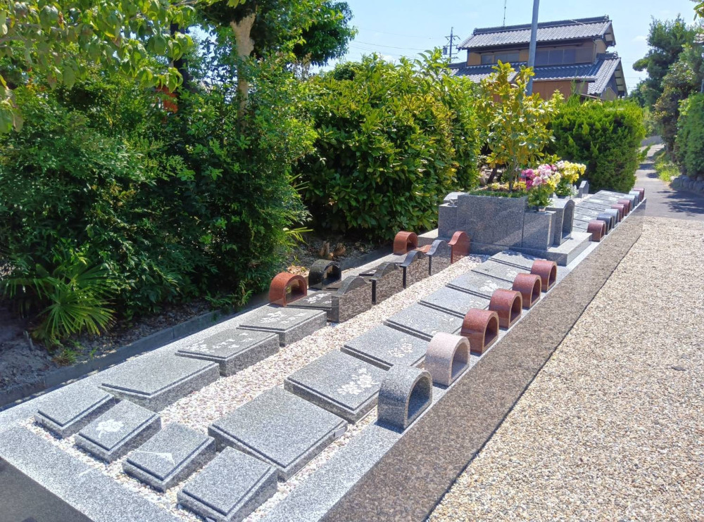 リーフログ稲沢樹木葬墓苑の風景